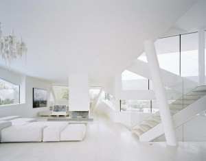 18-White-living-room-600x470