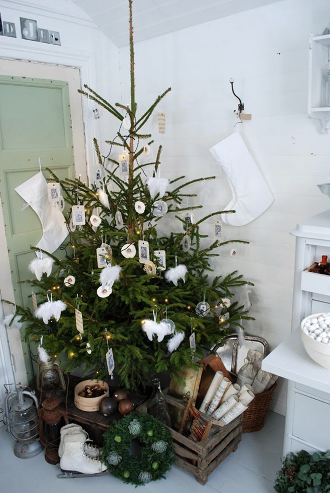 Scandinavian Christmas decorating 67
