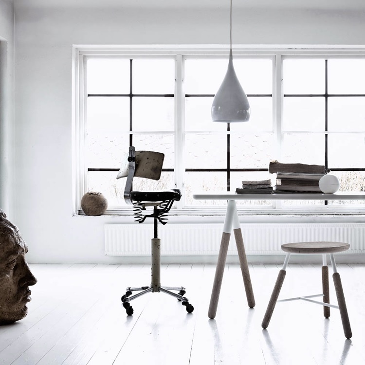 workplace in the Scandinavian style 74