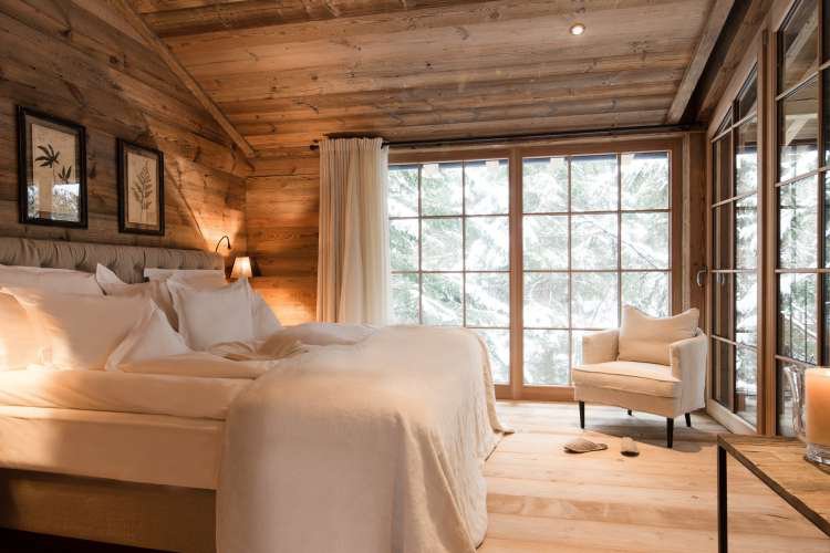 Дивный Hotel Sanluis расположился в нескольких километрах от Merano, Италия у озера, на территории нетронутого альпийского заповедника.
